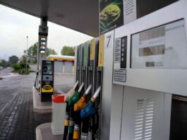 Caro carburanti, vertice in Regione degli assessori Manca e Cani con i vertici del gruppo Saras