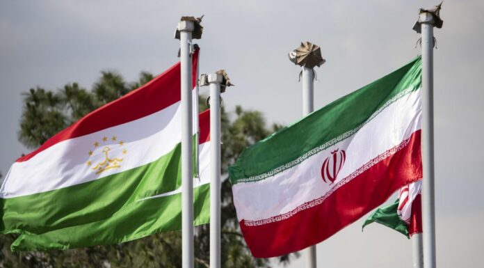 Iran, impiccato l’ex viceministro della Difesa Alireza Akbari