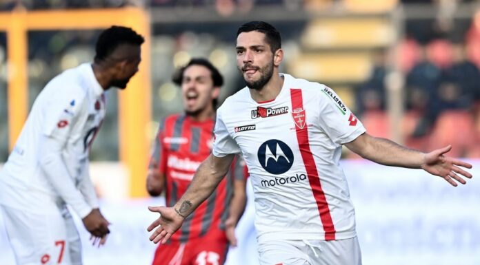 La Cremonese reagisce tardi, il Monza vince 3-2