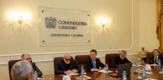 Via al tavolo sul Piano che cambierà il volto aeroporti calabresi