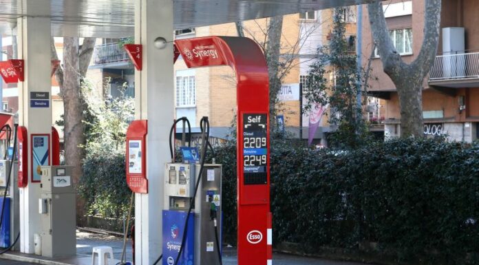 Carburanti, i benzinai confermano lo sciopero