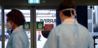 Covid, in Italia calano incidenza e Rt