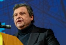 Calenda “Governo fragile, non arriva a fine legislatura”