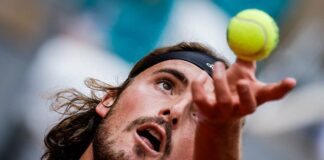 Tsitsipas a vele spiegate in semifinale a Melbourne