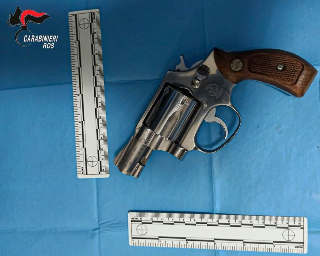 Nel covo di Messina Denaro trovata una pistola pronta a sparare