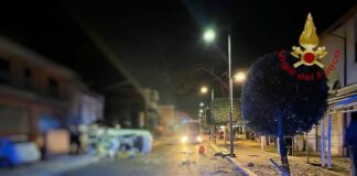Auto si ribalta, morti 5 giovani nell’hinterland di Roma