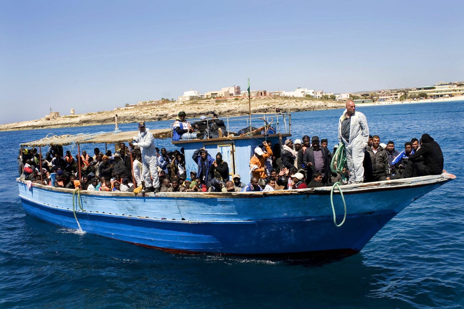 Sbarchi a Lampedusa, 5 arresti per favoreggiamento dell’immigrazione clandestina e tortura
