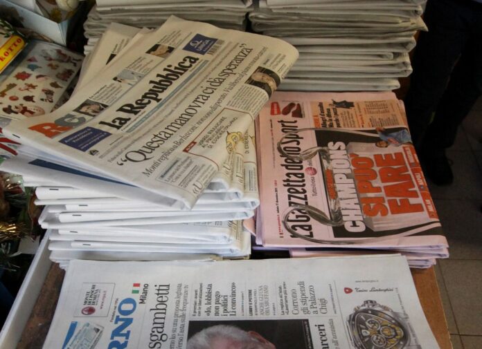 EDICOLA, GIORNALI