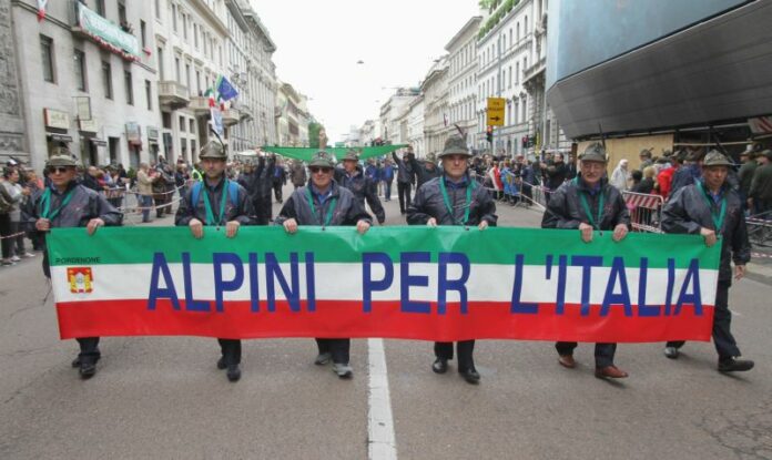 MILANO ADUNATA ALPINI SFILATA