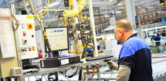 La produzione industriale a luglio aumenta dello 0,7% su base mensile