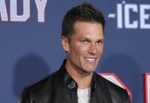Tom Brady annuncia il ritiro a 45 anni, ha vinto 7 Super Bowl