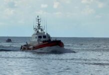 Barcone con otto cadaveri a Lampedusa, disperso un neonato