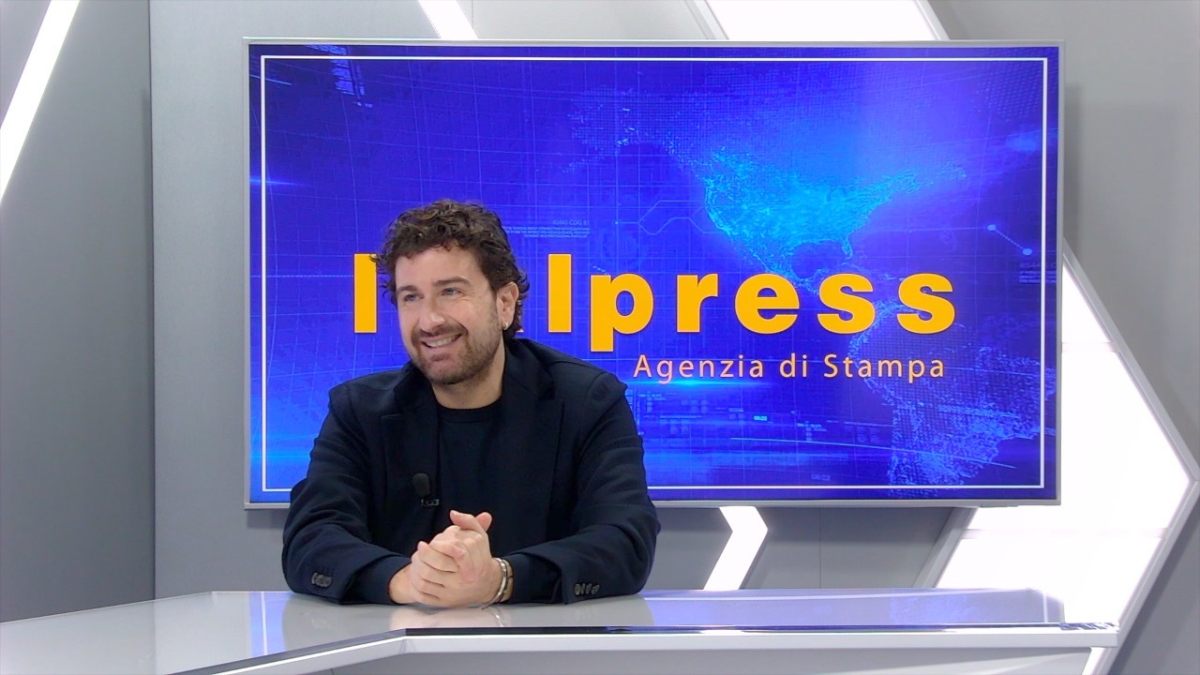 Siani “amico in affitto” per il suo ritorno al cinema Siani “amico in affitto” per il suo ritorno al cinema