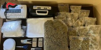 Nascondeva più di 2 chili di marijuana in casa, 55enne arrestato a Catania
