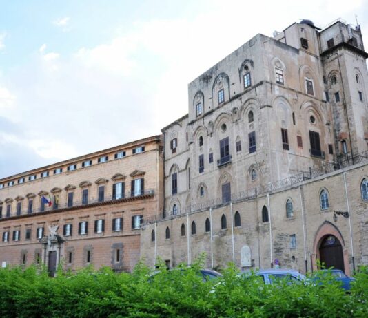 Giurano all’ARS i tre nuovi assessori della Giunta Schifani