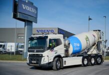 Volvo consegna la prima autobetoniera elettrica a Cemex