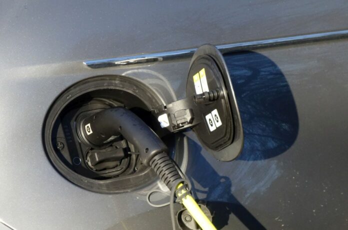 Colonnina per la ricarica di auto elettrica