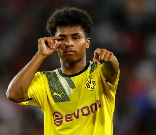 Barcelona officially sign Adeyemi from Borussia Dortmund