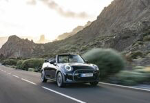 Arriva la prima Mini Cooper SE Cabrio completamente elettrica