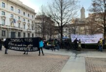 Cospito, presidio anarchico in piazza Scala a Milano