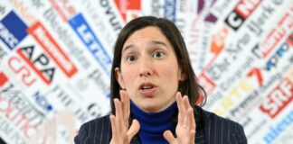 Centrodestra, Schlein “è diviso, facciamo esplodere le contraddizioni”