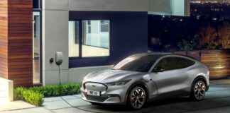 Ford amplia la scelta di motorizzazioni per Mustang Mach-E