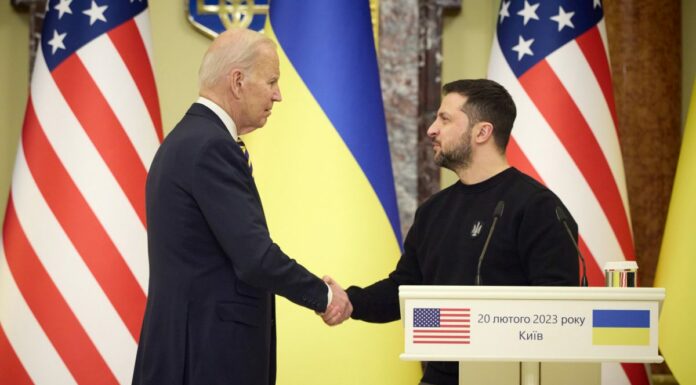 Ucraina, Biden “Nuove sanzioni a chi sostiene la guerra russa”