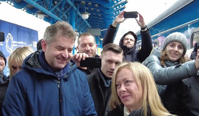 Meloni arriva a Kiev “Giusto e necessario essere qui”