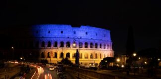 Ucraina, Acea illumina Colosseo e Campidoglio per solidarietà