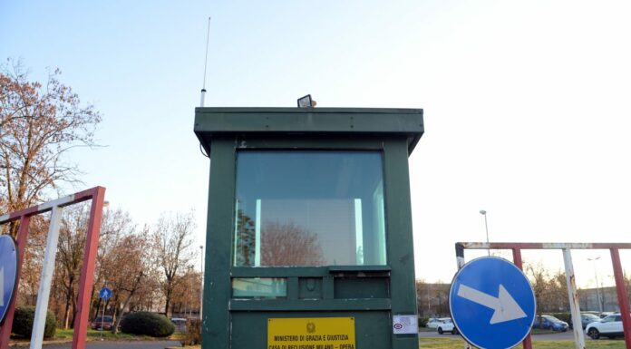 Cospito dimesso dall’ospedale, torna in carcere