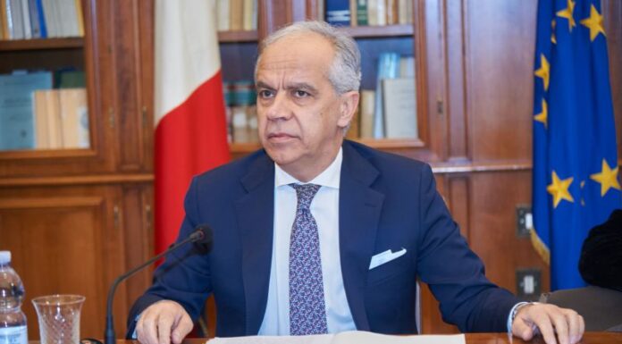 Immigrazione, Piantedosi “Nessun ritardo nei soccorsi nel crotonese”