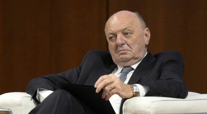 Auto, l’Italia voterà contro lo stop Ue ai motori termici nel 2035