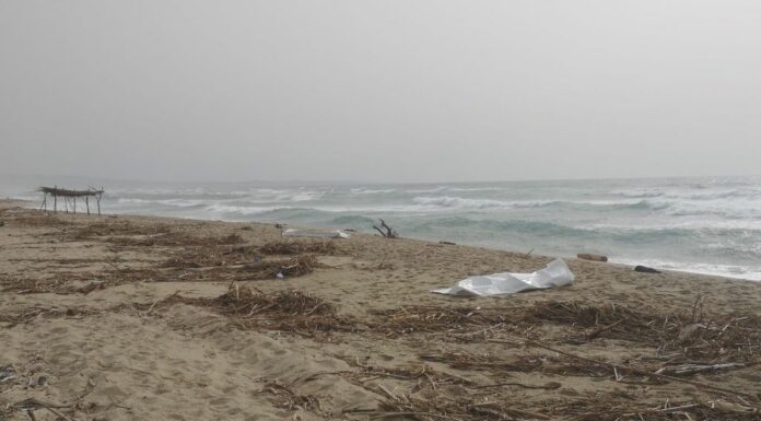 Immigrazione, naufragio nel Crotonese. Più di 60 le vittime, fermati tre scafisti