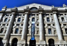 Piazza Affari in calo su timori per i tassi e tensioni Russia-Ucraina