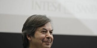 Per Intesa Sanpaolo utile oltre le previsioni, Messina “Solida crescita”