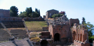 Sicilia sempre più apprezzata dai viaggiatori anfiteatro di Taormina