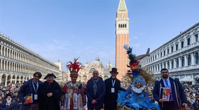 I carnevali della tradizione italiana sfilano in Piazza San Marco