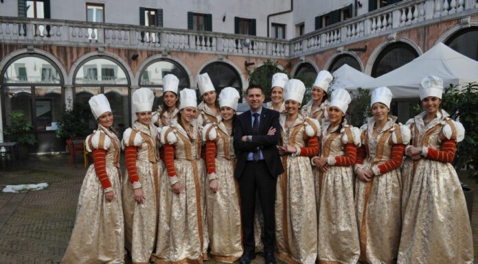 Le Marie del Carnevale di Venezia in cucina con gli studenti della Barbarigo
