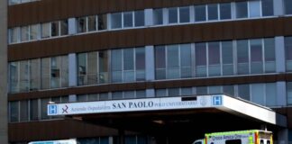 Cospito trasferito in ospedale a Milano. Scontri fra anarchici e forze dell’ordine, sei agenti feriti