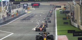 Verstappen vince in Bahrain, Ferrari in difficoltà