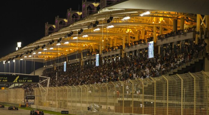 Verstappen vince in Bahrain, Ferrari in difficoltà