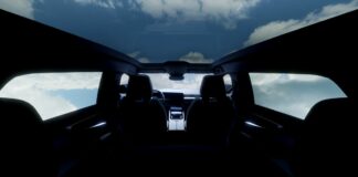 Renault svela il grande tetto panoramico della nuova Espace