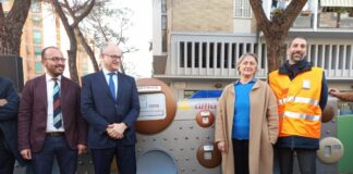 Roma, maxi contenitore di design Ama per la raccolta differenziata