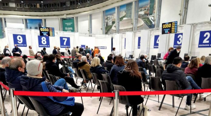 Covid, in una settimana 23.988 nuovi casi e 216 decessi