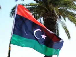 Libia, proteste a Tripoli per i blackout elettrici e il deterioramento delle condizioni di vita. Manifestanti bloccano il Ministero degli Esteri