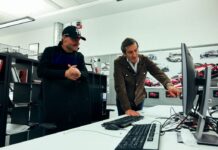 Valtteri Bottas al lavoro con il centro stile Alfa Romeo