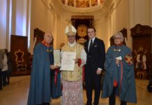 Il Principe Jaime di Borbone consegna la Gran Croce Costantiniana al Vescovo di Ragusa