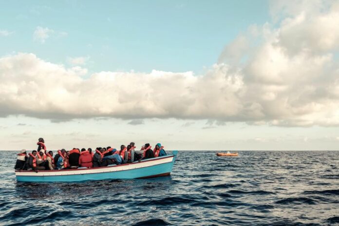 A bordo della Sea Watch 3, l'imbarcazione che soccorre i migranti nelle acque internazionali del Mediterraneo