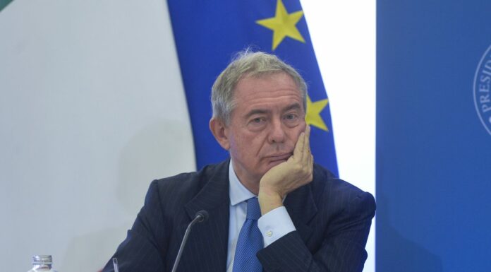 Urso “La Russia utilizza i migranti come arma ibrida contro l’Ue”