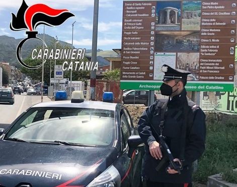 Tentato omicidio nel Catanese, arrestati due fratelli Tentato omicidio nel Catanese, arrestati due fratelli
